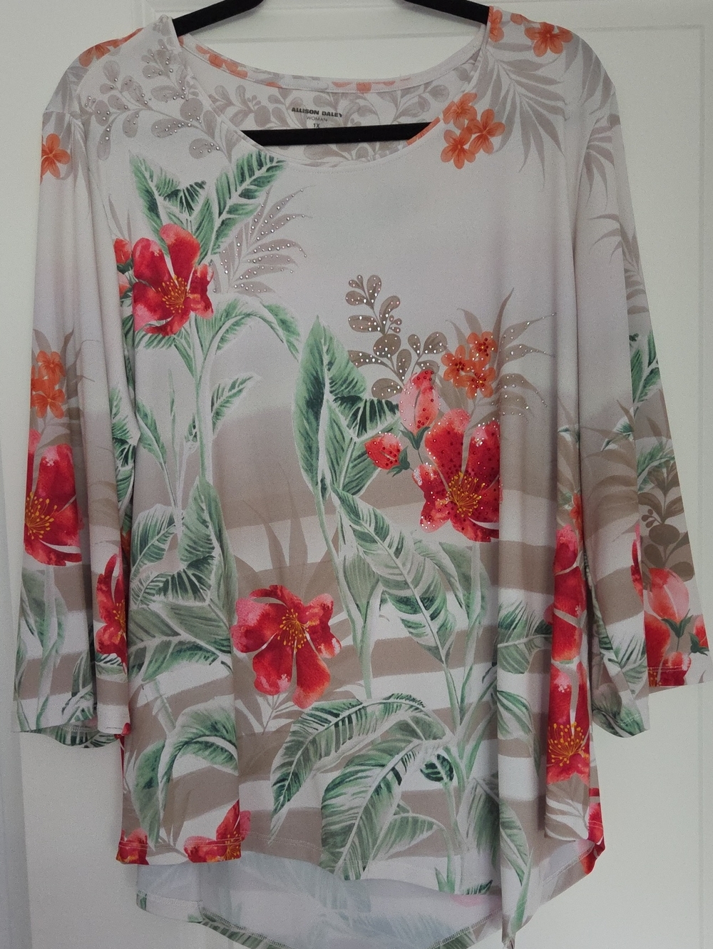 Allison Daley Beige Scoop Neck Tunic with Red Floral Print